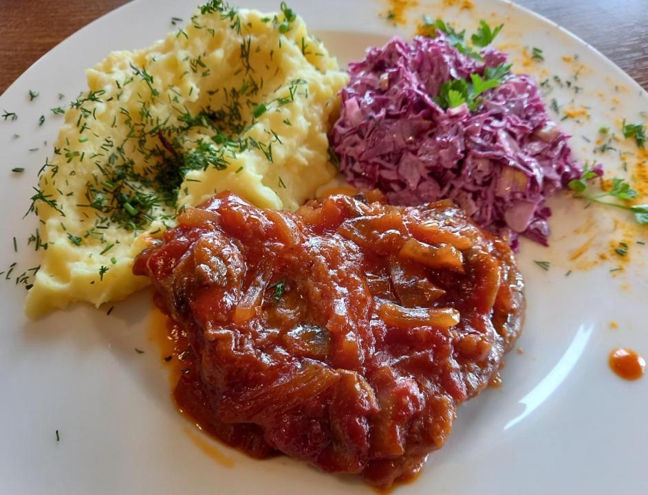 Restauracja Teo Hotell Cieszkow Eksteriør bilde